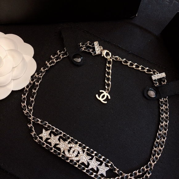 Chanel necklaces - Picture 7 of 8